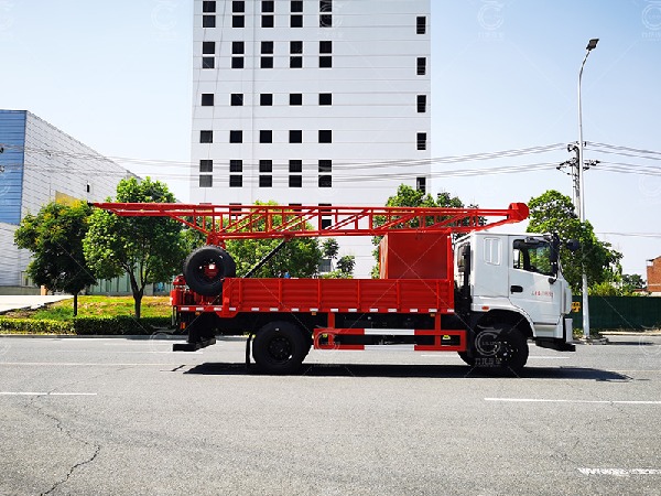 三環(huán)原裝四驅六缸汽車鉆機